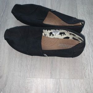Toms